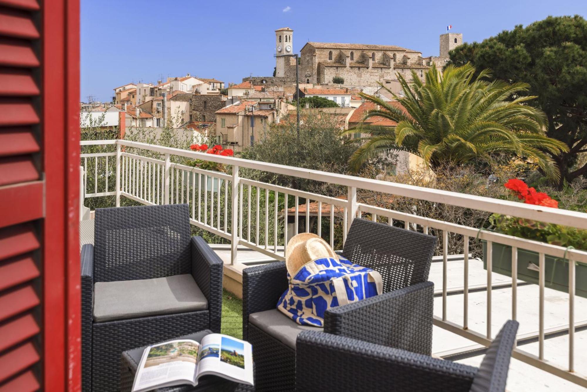Hotel The Originals Boutique, Des Orangers,